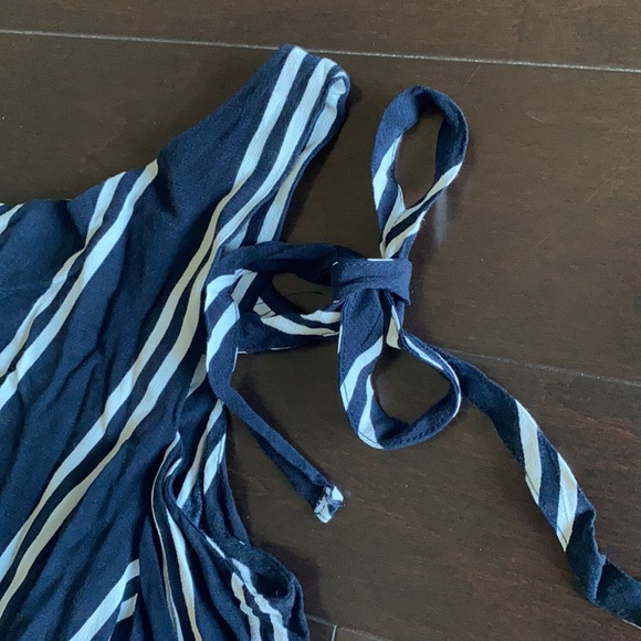 Navy and white stripped dress - Picture 5 of 7